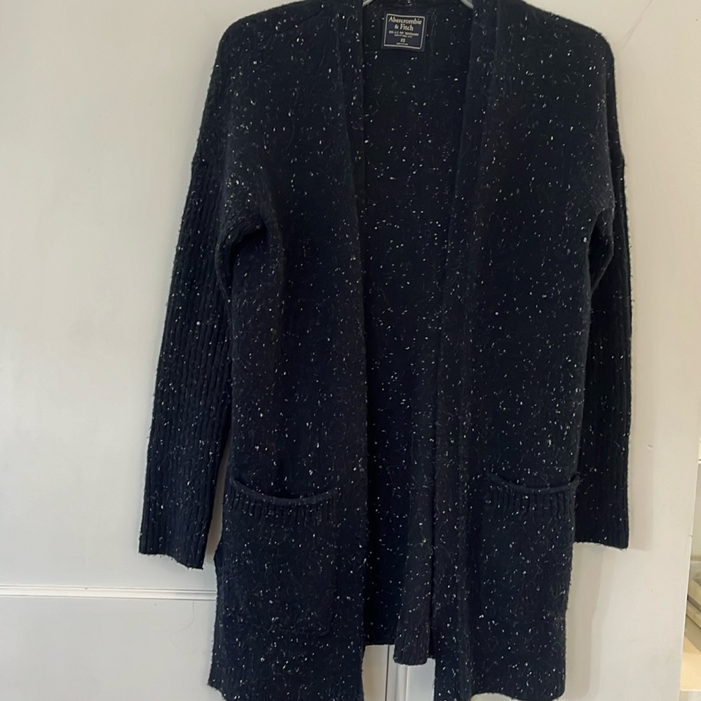 Abercrombie long cardigan sweater with pockets
